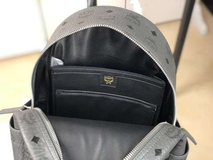 19SS エムシーエム 中号サイズ後背包 リュック 5727-MC388