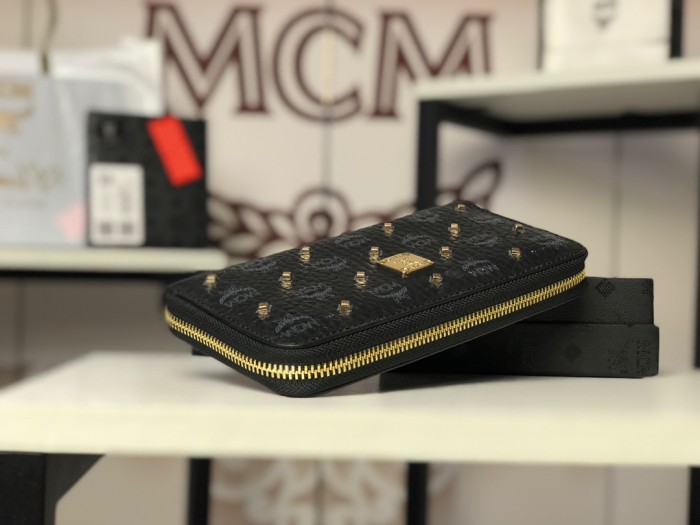 エムシーエム 超人気 ラウンドファスナー式財布 8031-MC504
