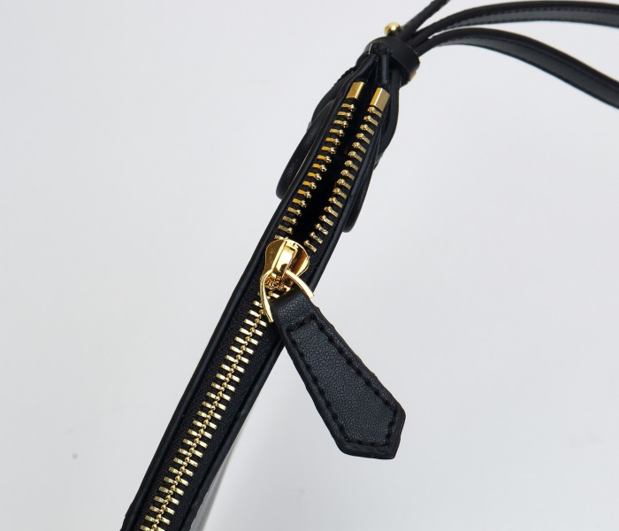 秋冬 FENDI/フェンディ 財布 セカンドバッグ WX19P190-5505-2
