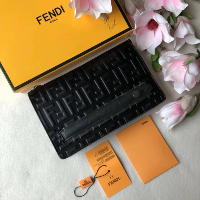 FENDI/フェンディ 長財布通販 セカンドバッグ FD19P280-FD25