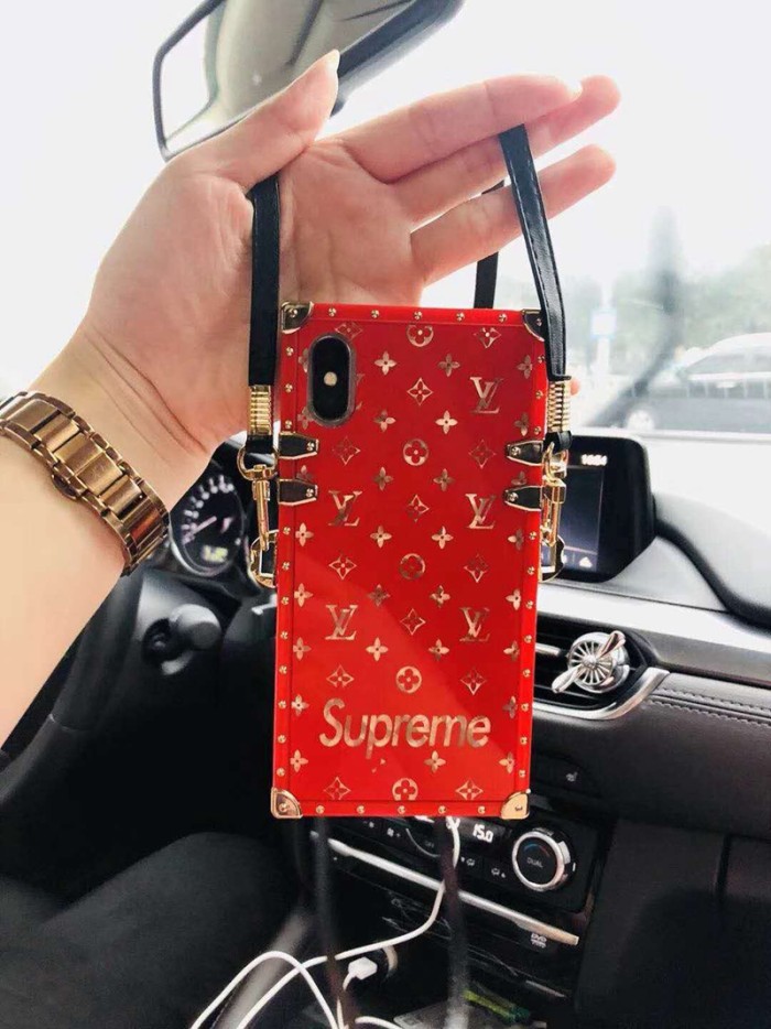 シュプリームxルイヴィトンコラボ iphone 9/xs plusケース 人気潮流 ブランド supreme アイフォン x plus/8 カバー ストラップ付け レデイース向け