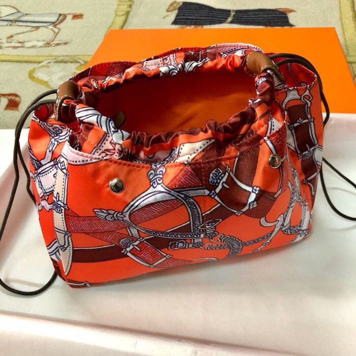 新品 エルメス [HERMES] ポーチ 収納バッグ TA2001P250-HE-30