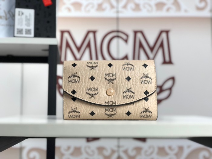 人気商品激安 エムシーエム 短財布 三つ折り財布 8009-MC511