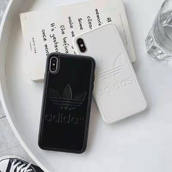adidas アディダス iphone xrケース 人気 ブランド iphone xs maxケース iphone xs/x/8Plusケース シンプル 純正 耐久性 経典ロゴ 芸能人愛用 激安販売