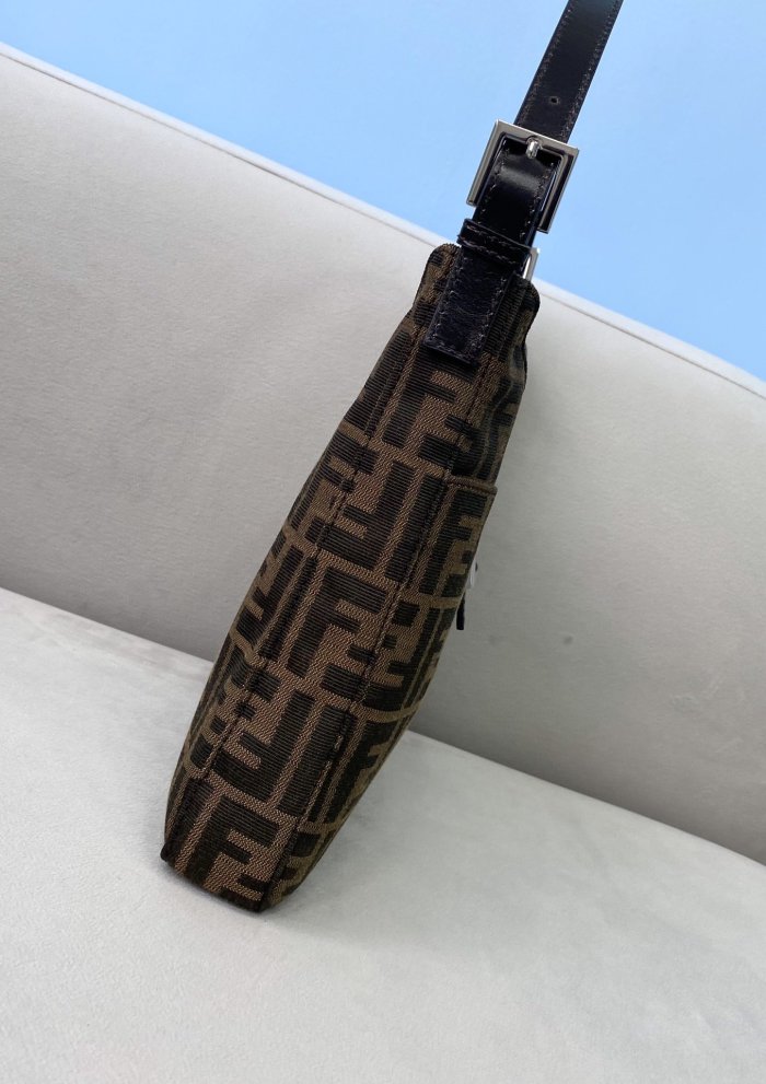 202103SS新作 FENDI フェンディ レディースショルダーバックスーパーコピー