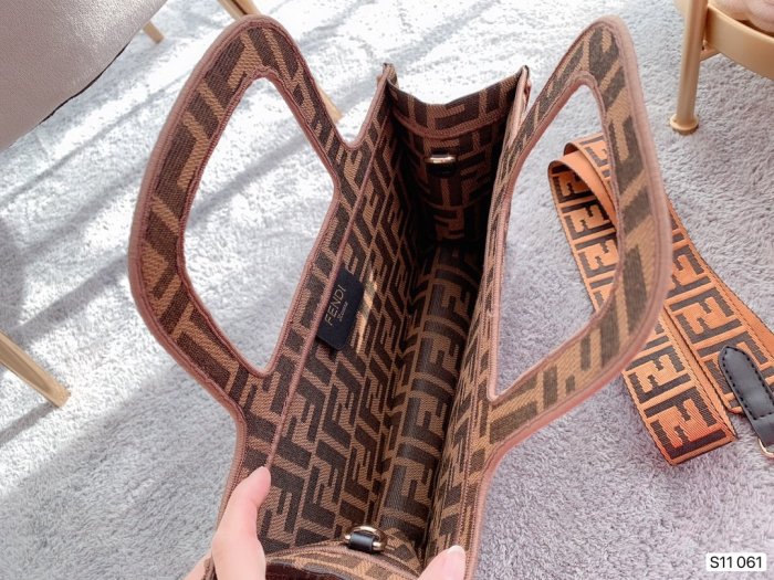 2020SS新作 FENDI フェンディ レディース ハンドバックスーパーコピー