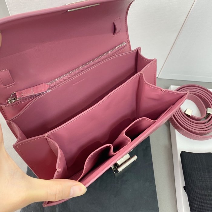 2021SS新作 Celine セリーヌ レディースショルダーバッグスーパーコピー