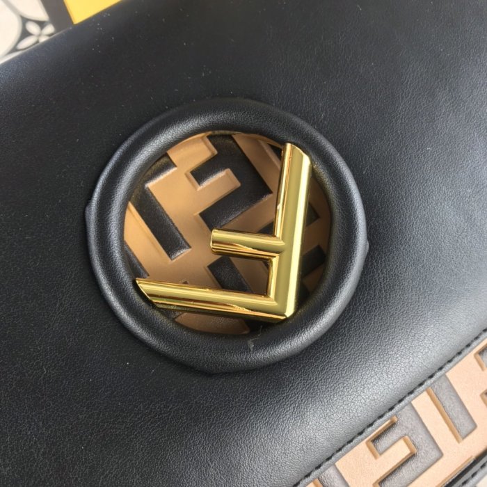 2021SS新作 FENDI フェンディ レディースショルダーバックスーパーコピー