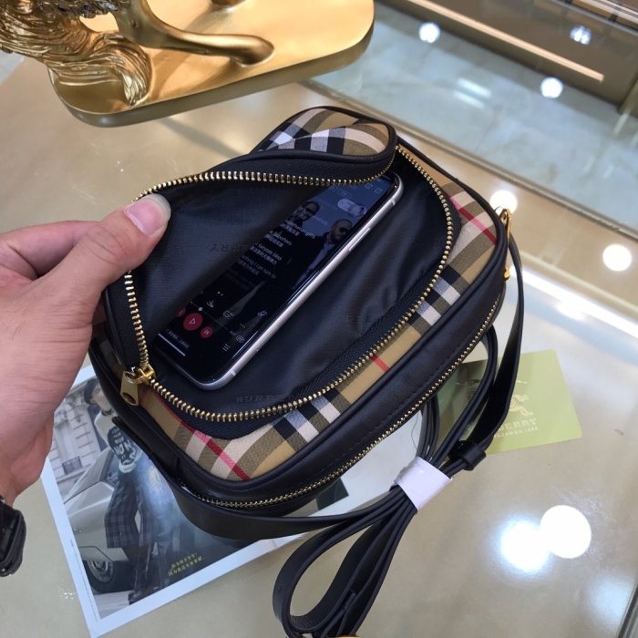 2020SS新作 Burberry バーバリー メンズ ショルダーバック スーパーコピー