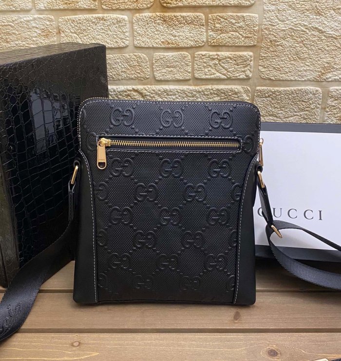 2020SS新作 Gucci グッチ メンズ ショルダーバックスーパーコピー