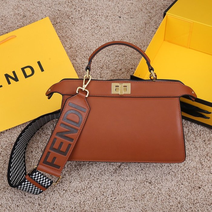 2021SS新作 FENDI フェンディ レディースショルダーバックスーパーコピー