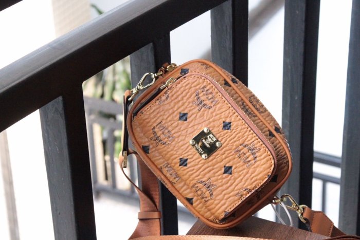 2020SS新作 MCM エムシーエム レディース ショルダーバック スーパーコピー