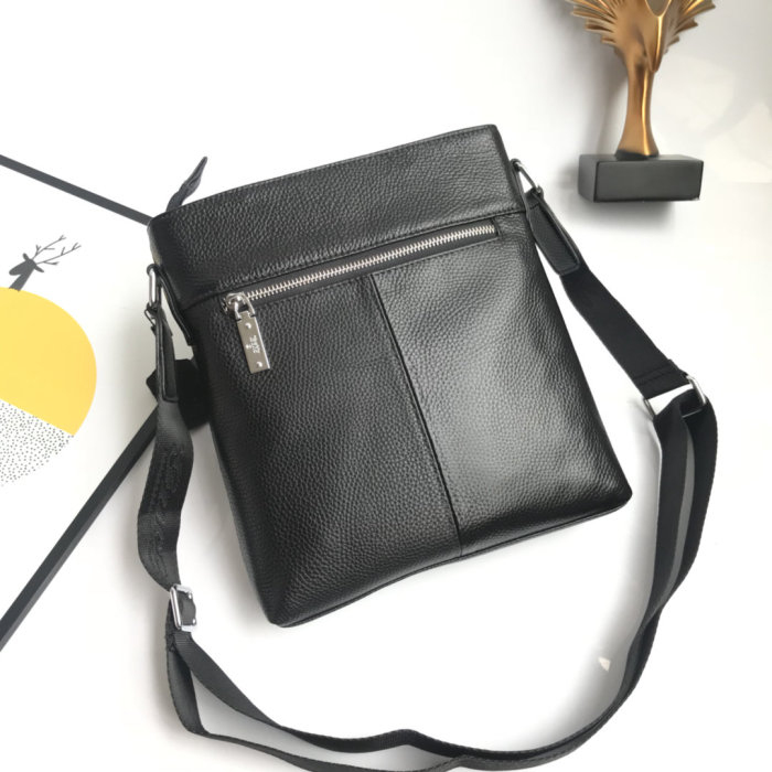 2021SS新作 Gucci グッチ メンズ ショルダーバックスーパーコピー