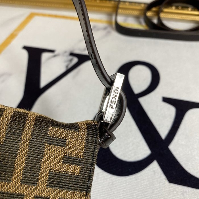 2020SS新作 FENDI フェンディ レディース ショルダーバック スーパーコピー