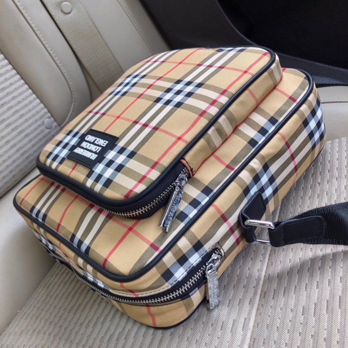 2020SS新作 Burberry バーバリー メンズ ショルダーバック スーパーコピー