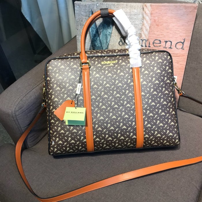 2020SS新作 Burberry バーバリー メンズ ハンドバックスーパーコピー