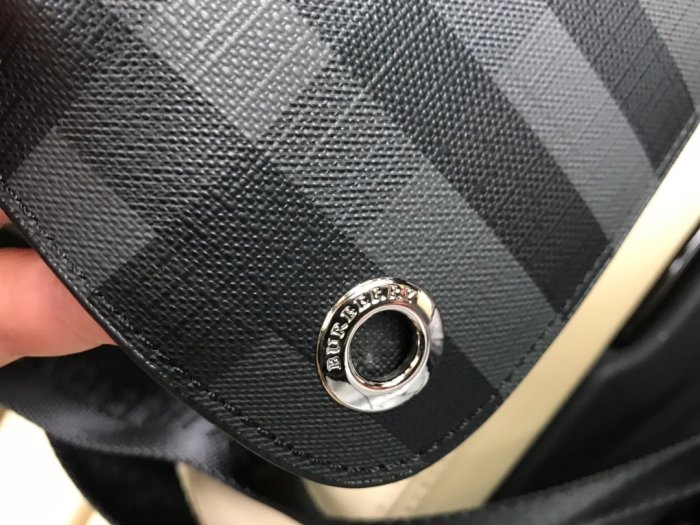 2020SS新作 Burberry バーバリー メンズ ショルダーバック スーパーコピー