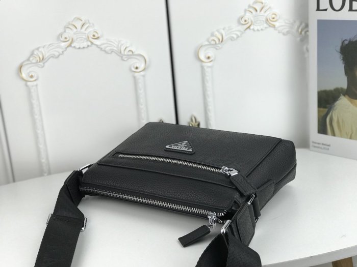 2021SS新作 メンズ Prada プラダショルダーバッグスーパーコピー