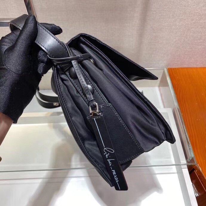 2021SS新作 メンズ Prada プラダショルダーバッグスーパーコピー