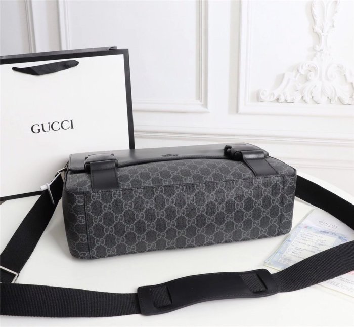 202103SS新作 Gucci グッチ メンズ ショルダーバックスーパーコピー
