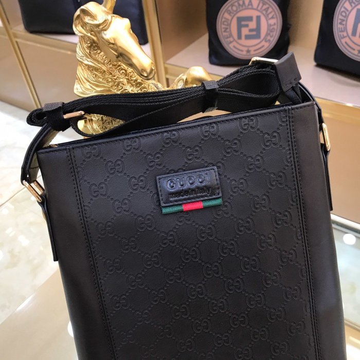2020SS新作 Gucci グッチ メンズ ショルダーバックスーパーコピー