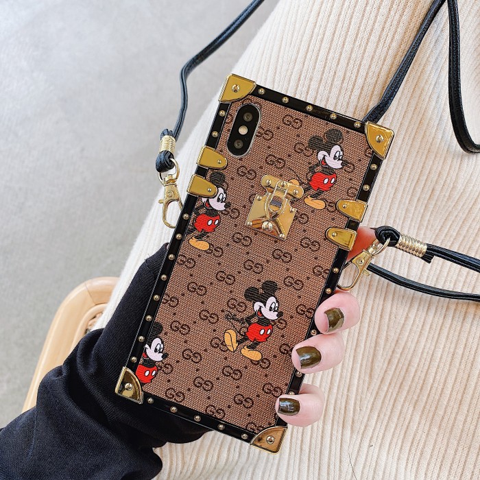 グッチ/Gucci ケース最新全機種11 Pro/11/Xs Max/Xr/XS/iPhone7/7P/8/8P/