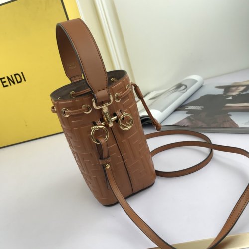 2020SS新作 FENDI フェンディ レディース ショルダーバック スーパーコピー
