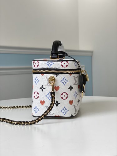 2021SS新作 Louis Vuitton ルイヴィトン レディース ショルダーバック スーパーコピー
