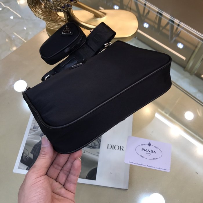 202103SS新作 メンズ Prada プラダ ショルダーバックスーパーコピー