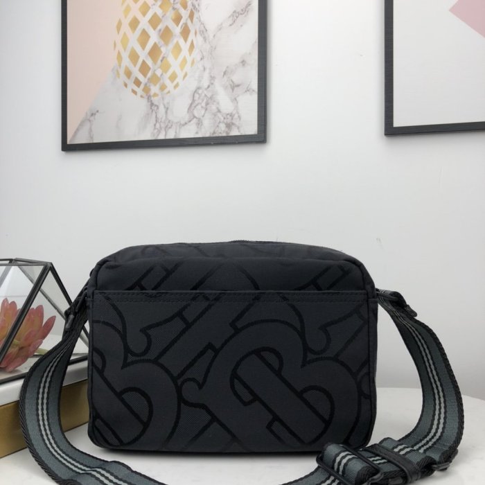 2020SS新作 Burberry バーバリー メンズ ショルダーバック スーパーコピー