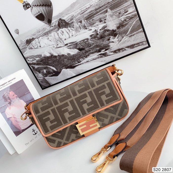 2020SS新作 FENDI フェンディ レディース ショルダーバック スーパーコピー