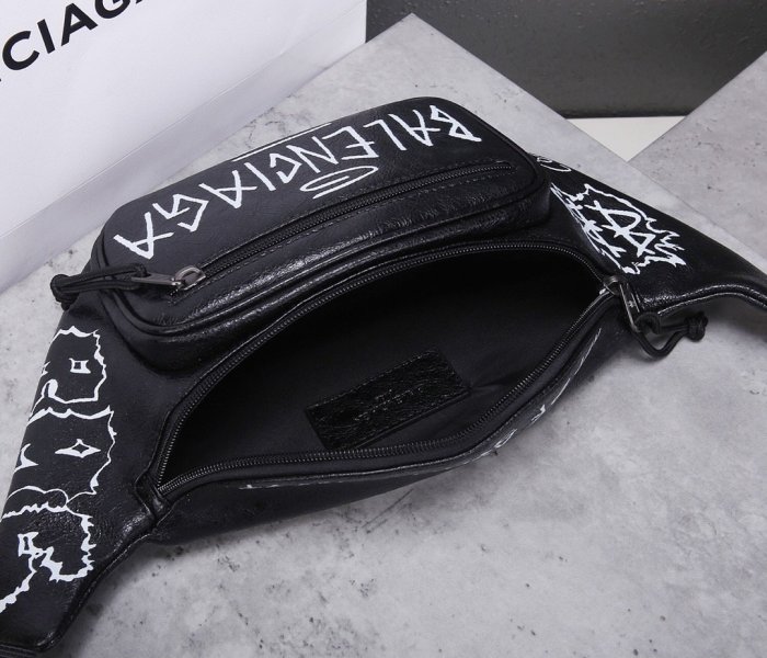 2020SS新作 Balenciaga バレンシアガ メンズ ショルダーバックスーパーコピー