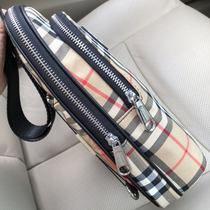 2020SS新作 Burberry バーバリー メンズ ショルダーバック スーパーコピー