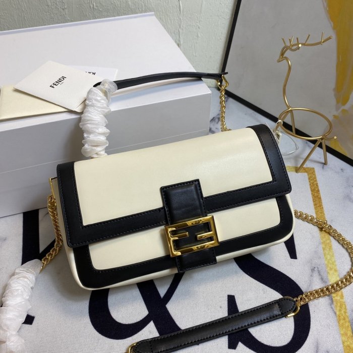 2020SS新作 FENDI フェンディ レディース ショルダーバック スーパーコピー