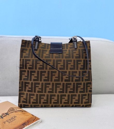 202103SS新作 FENDI フェンディ レディースショルダーバックスーパーコピー