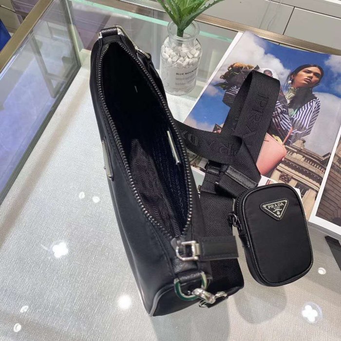 2021SS新作 メンズ Prada プラダショルダーバッグスーパーコピー