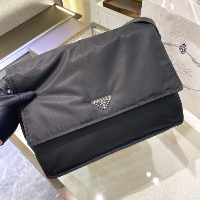 2021SS新作 メンズ Prada プラダショルダーバッグスーパーコピー