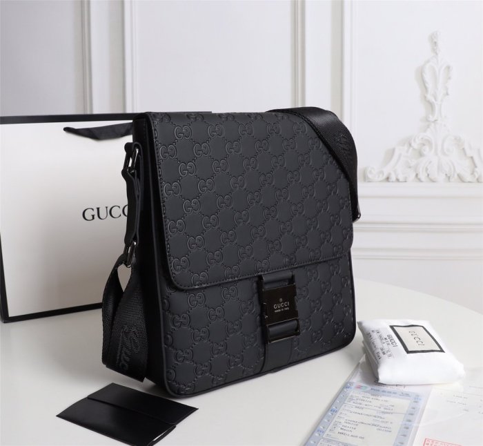 2020SS新作 Gucci グッチ メンズ ショルダーバックスーパーコピー
