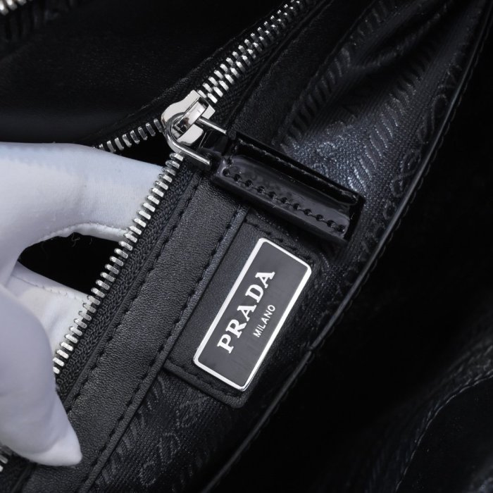 202105SS新作 Prada プラダ メンズ ショルダーバックスーパーコピー