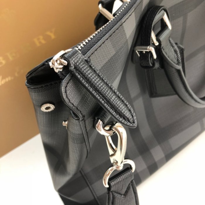 2020SS新作 Burberry バーバリー メンズ ハンドバックスーパーコピー