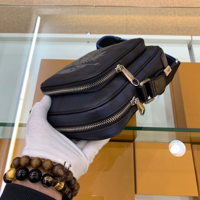 2020SS新作 Burberry バーバリー メンズ ショルダーバック スーパーコピー