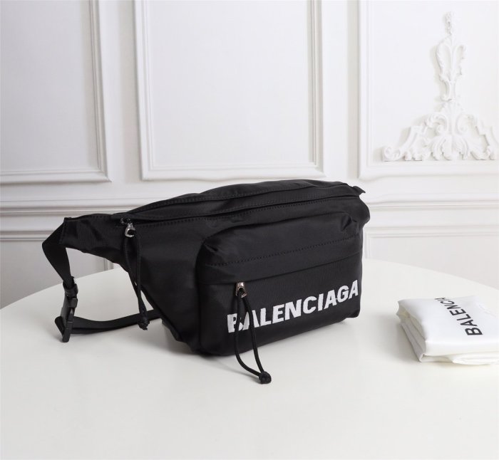 202103SS新作 Balenciaga バレンシアガ メンズ ショルダーバックスーパーコピー
