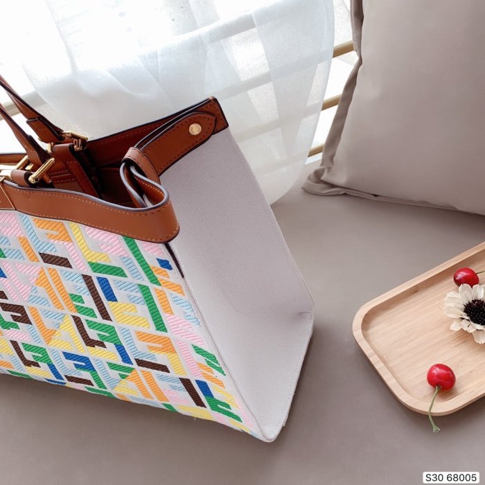 2020SS新作 FENDI フェンディ レディース ハンドバック スーパーコピー