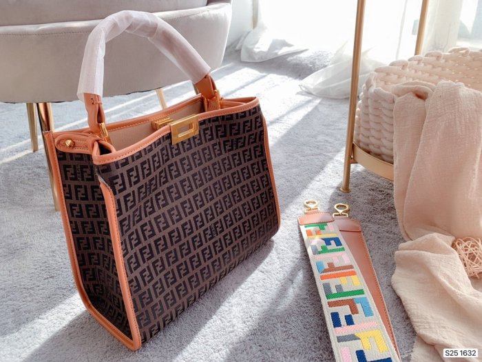 2020SS新作 FENDI フェンディ レディース ハンドバックスーパーコピー