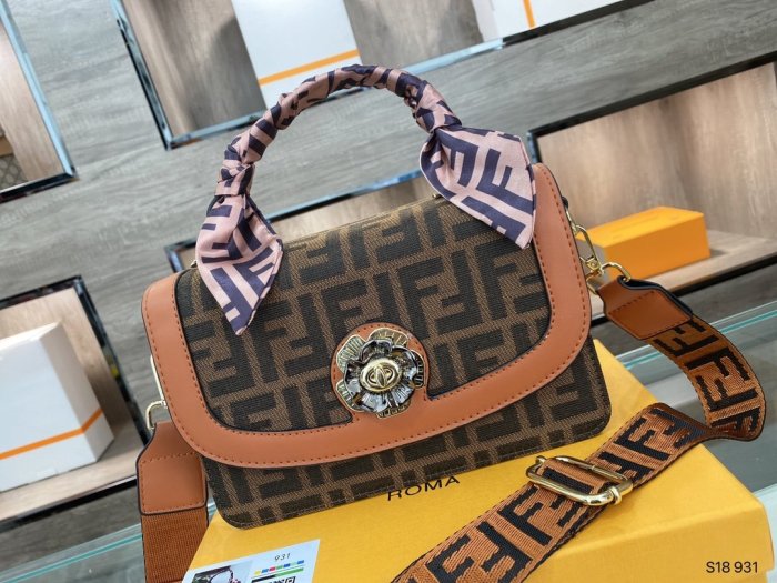 202103SS新作 FENDI フェンディ レディースショルダーバックスーパーコピー