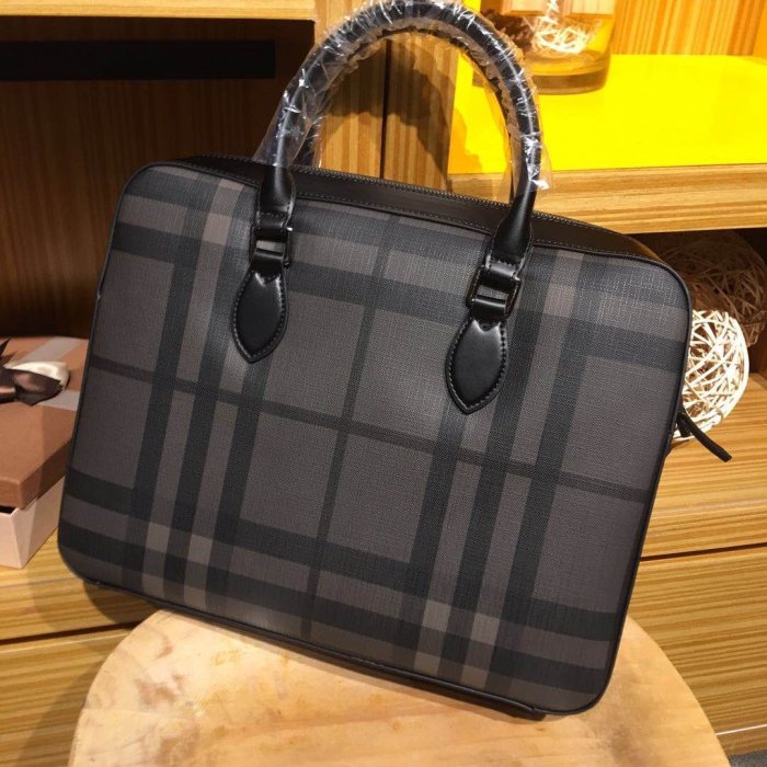 2020SS新作 Burberry バーバリー メンズ ハンドバックスーパーコピー