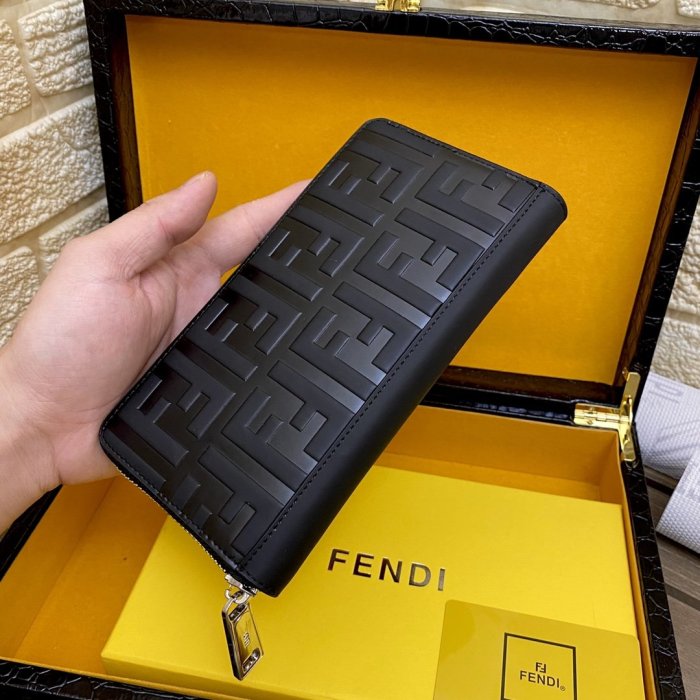 2020SSフェンディ FENDI 新作通販長財布 スーパーコピー