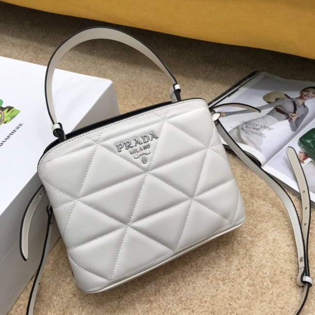 2021SS新作 Prada プラダ レディース ショルダーバックスーパーコピー