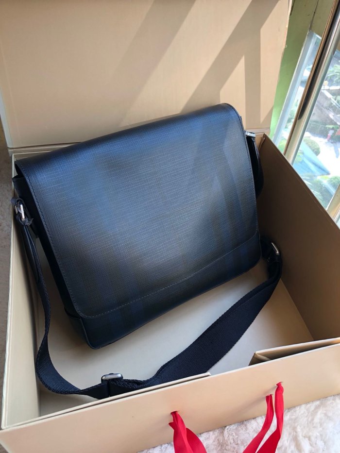 202103SS新作 Burberry バーバリー メンズ ショルダーバック スーパーコピー
