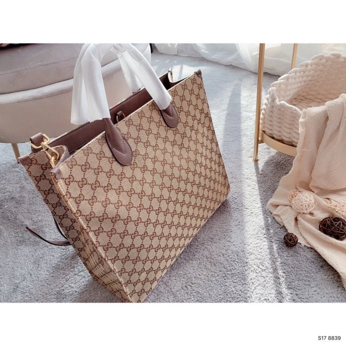 2021SS新作Gucci グッチ レディースショルダーバッグスーパーコピー
